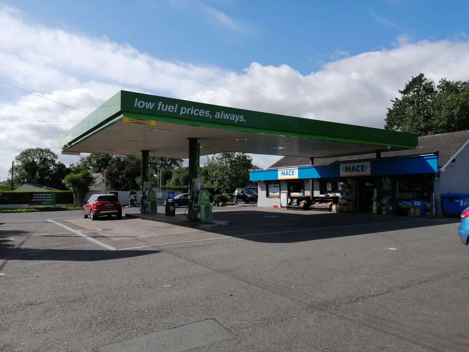 Applegreen | Navan | Harmanstown, car wash in Navan, Meath