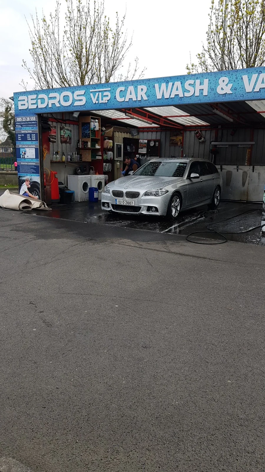 Bedros v.i.p. CarWash, car wash in Hartstown, Dublin