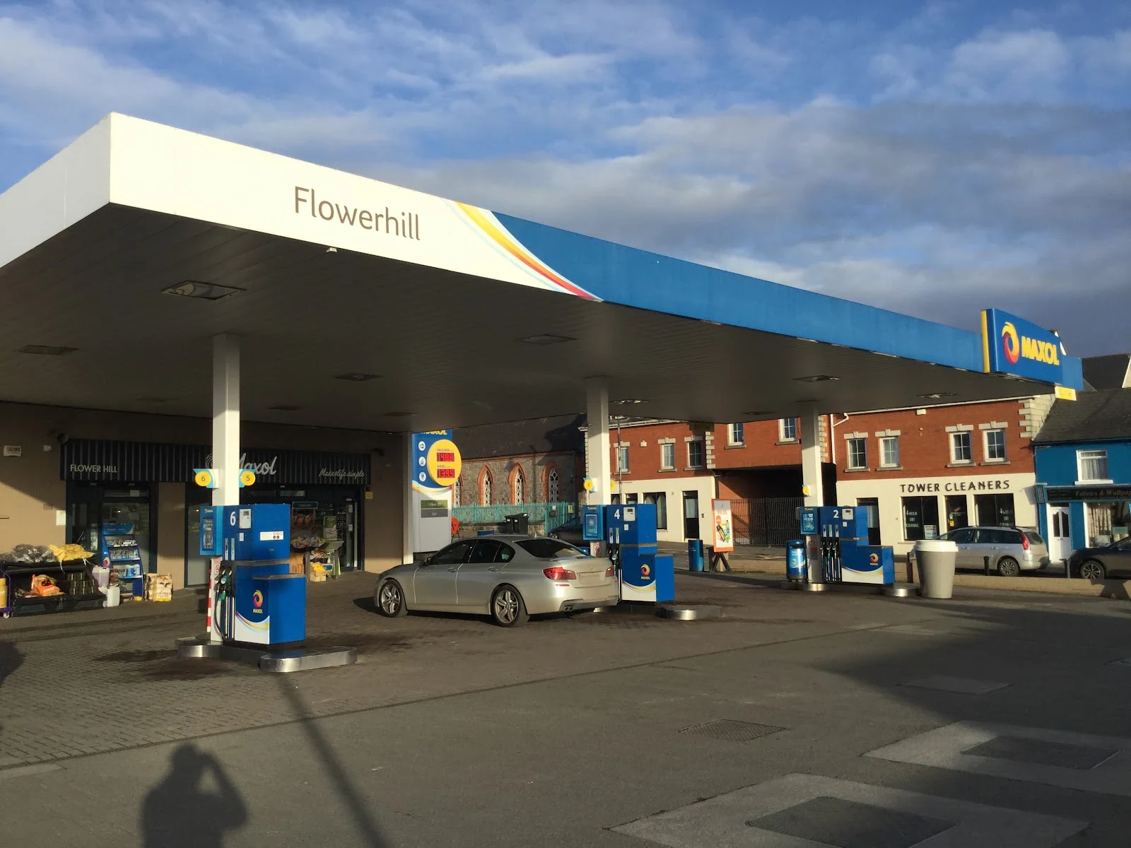 Maxol Service Station Flower Hill, car wash in Navan, Meath