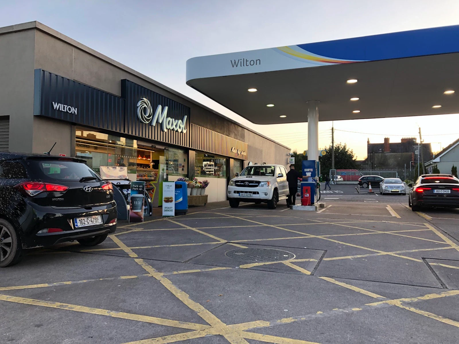Maxol Service Station Wilton, car wash in Cork