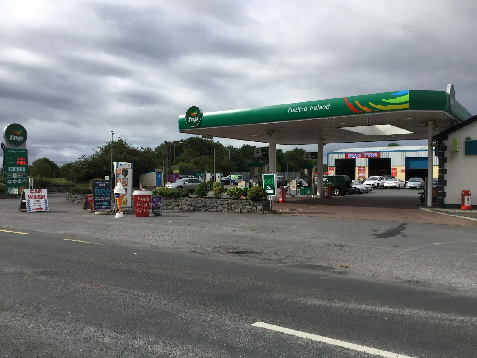 Top Oil Ballinrobe Service Station Mace, car wash in Ballinrobe, Mayo